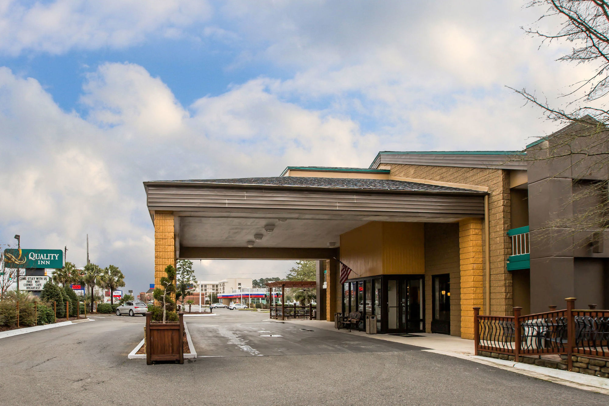 Baymont By Wyndham Wilmington Hotel Exterior photo